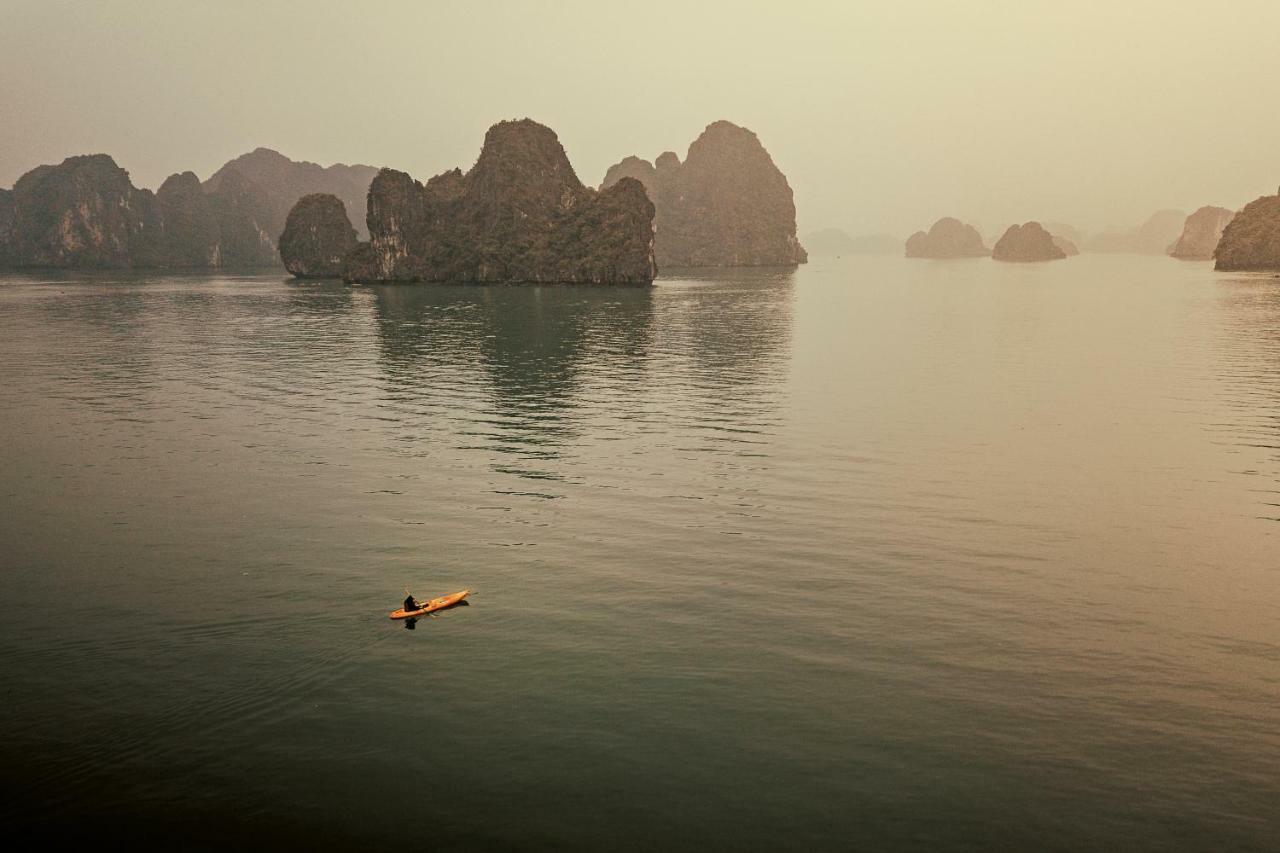 Heritage Line Ylang Cruise - Halong Bay & Lan Ha Bay Ha Long Eksteriør billede